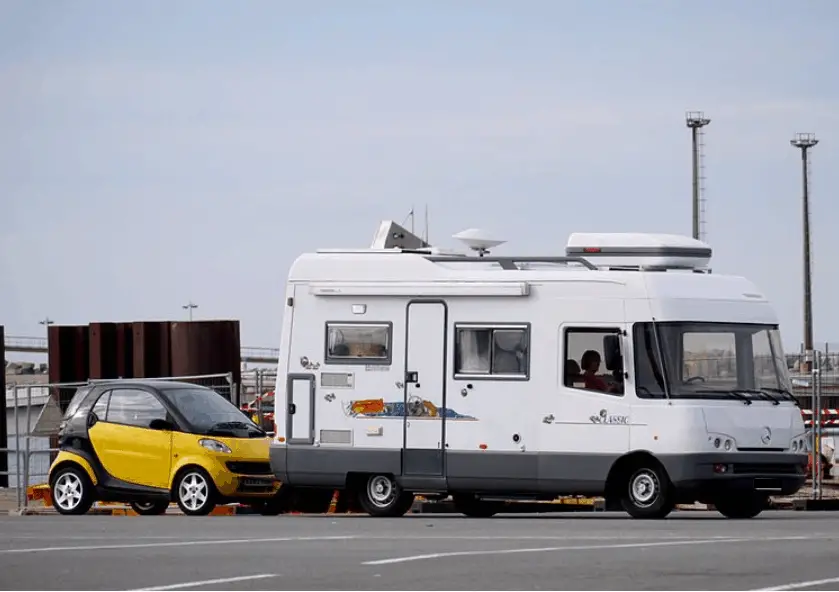 What Do I Need to Tow a Car Behind an RV?