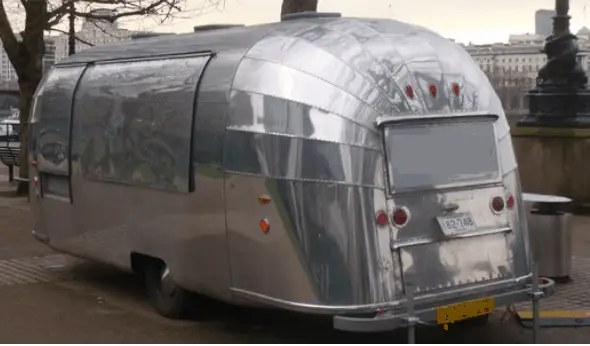 trailer with aluminum roof