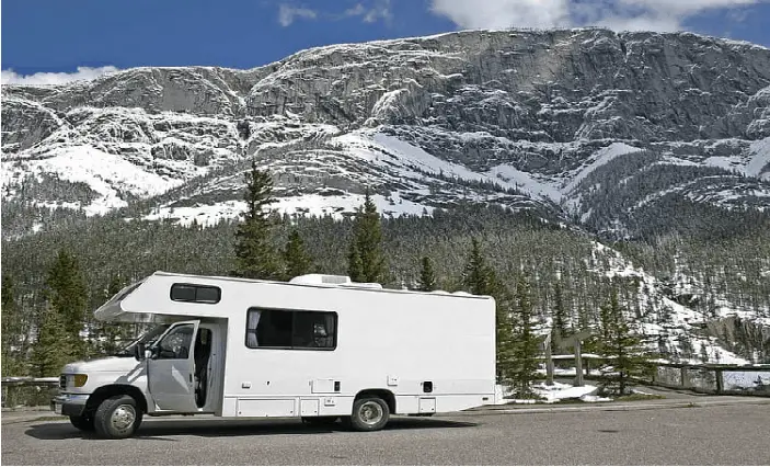 rv in winter