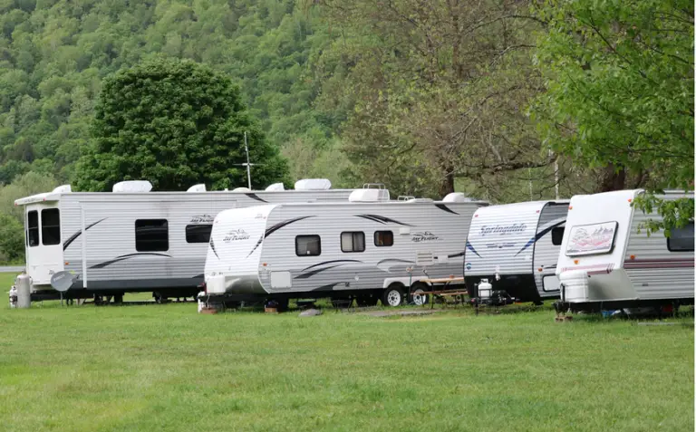 do travel trailers lose value quickly
